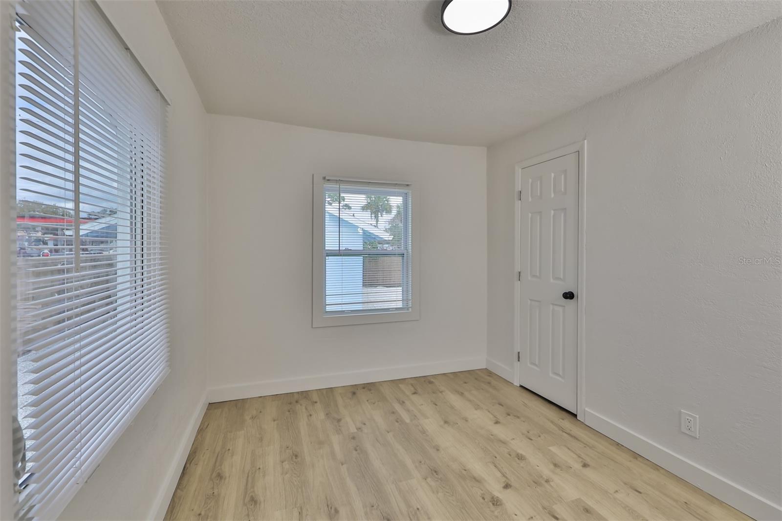 Image 13 of 25 For 875 53rd Terrace N