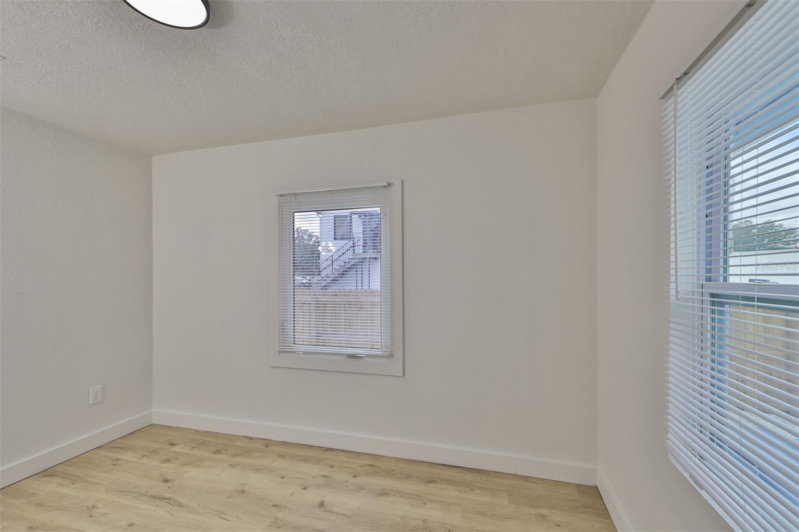 Image 15 of 25 For 875 53rd Terrace N