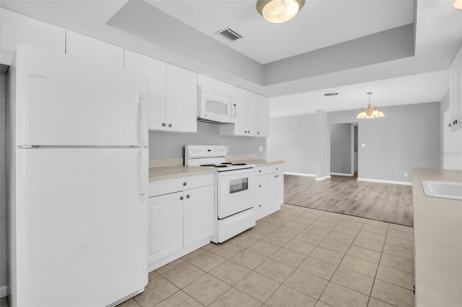 Listing photo id 26 for 4200 49th Avenue S