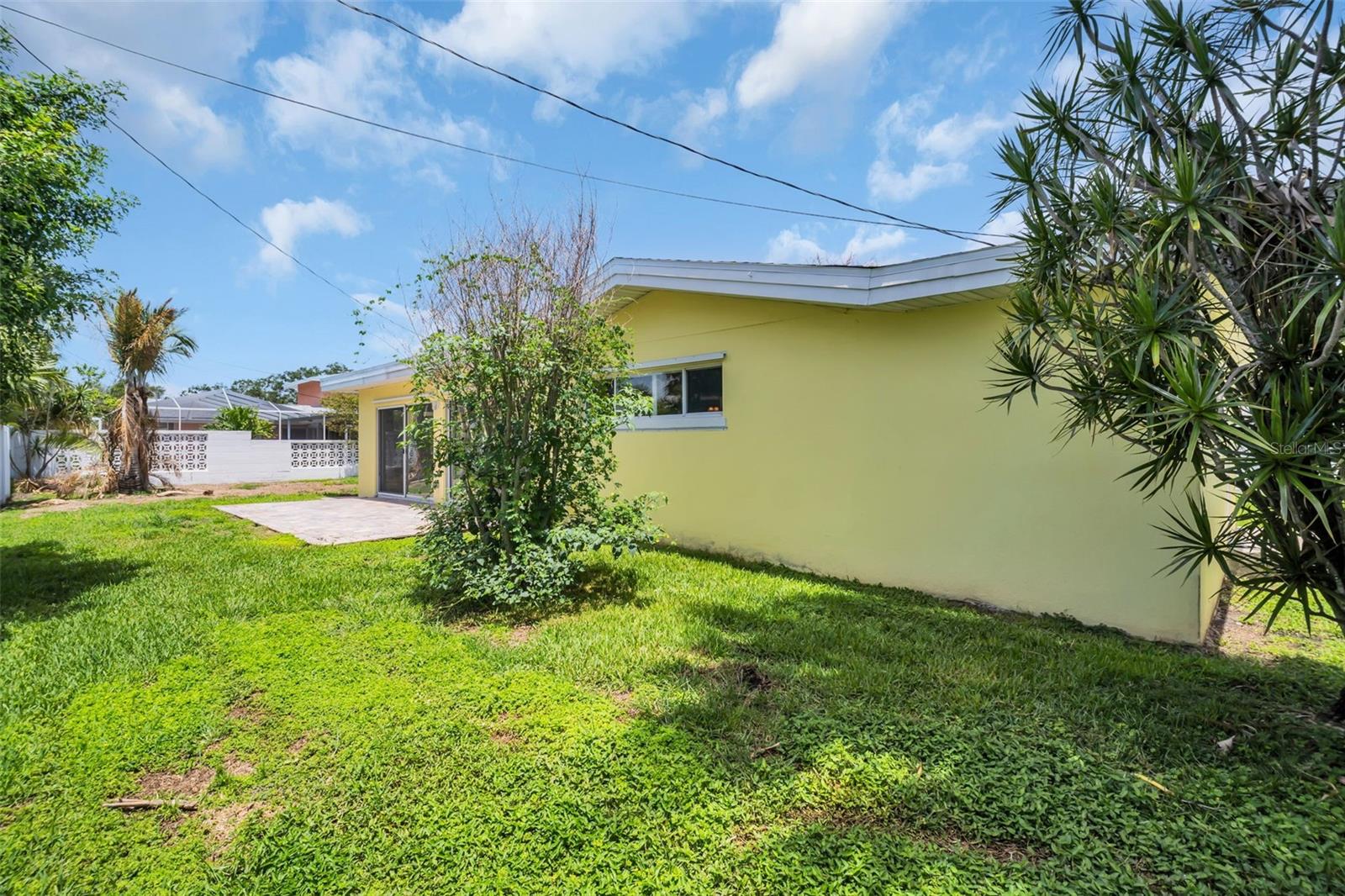 Listing photo id 30 for 4200 49th Avenue S