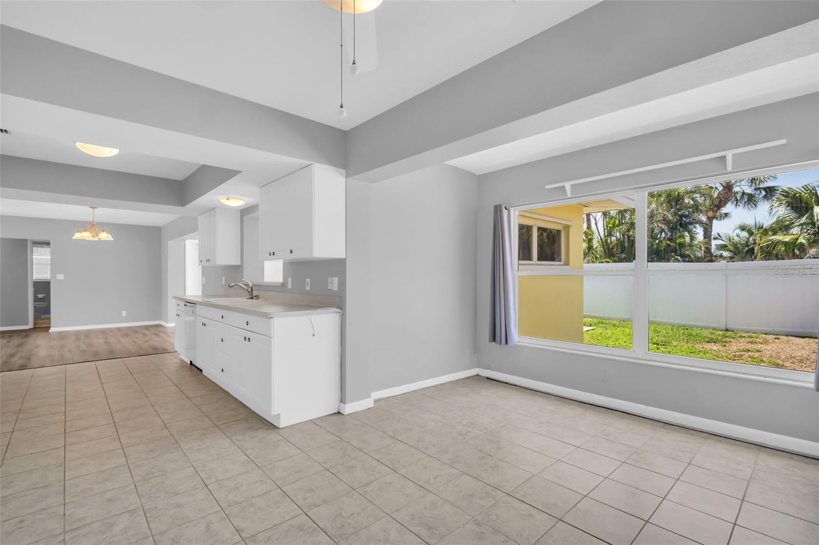 Listing photo id 6 for 4200 49th Avenue S