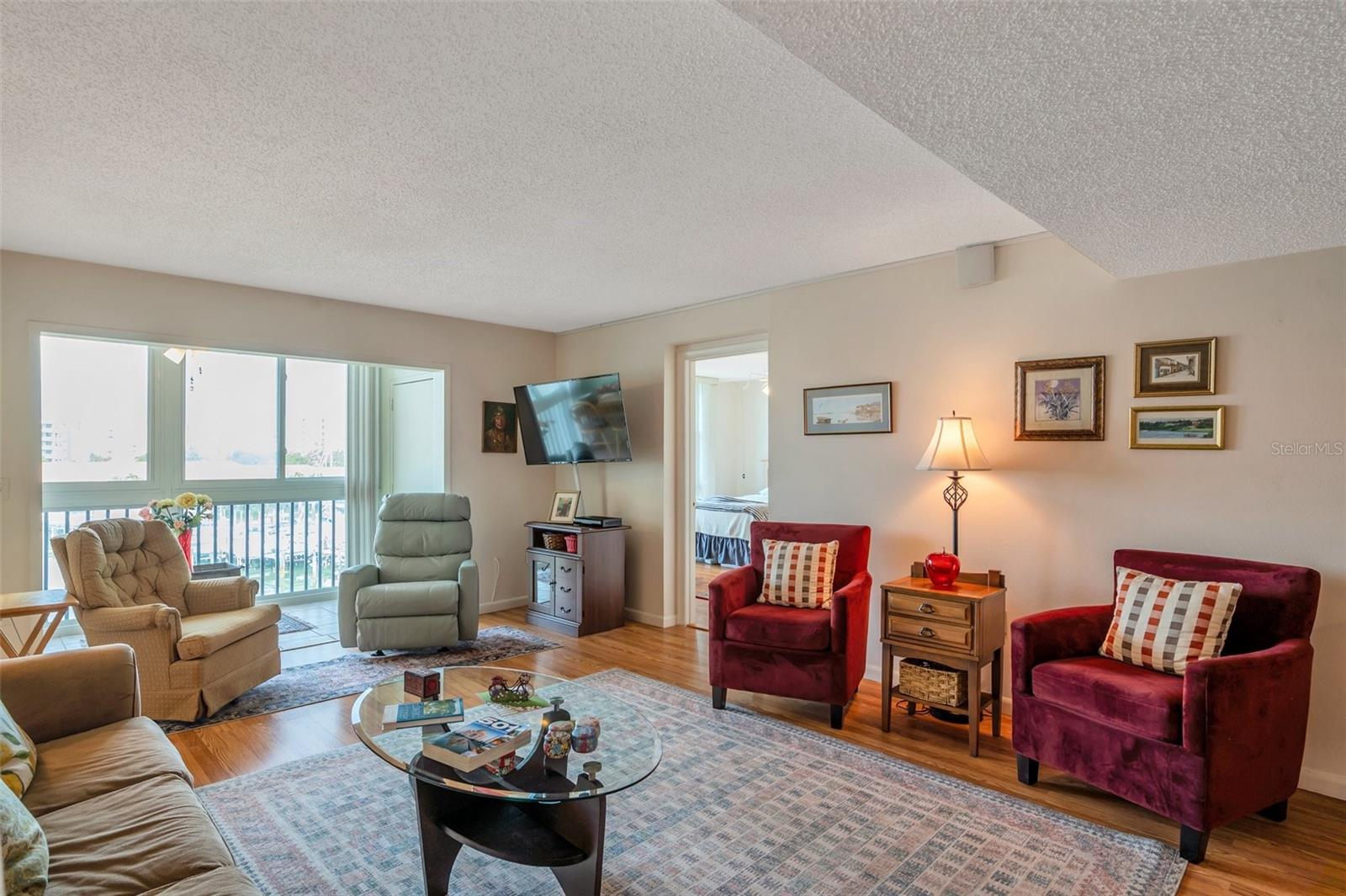 Image 11 of 48 For 7600 Sun Island Drive S 407