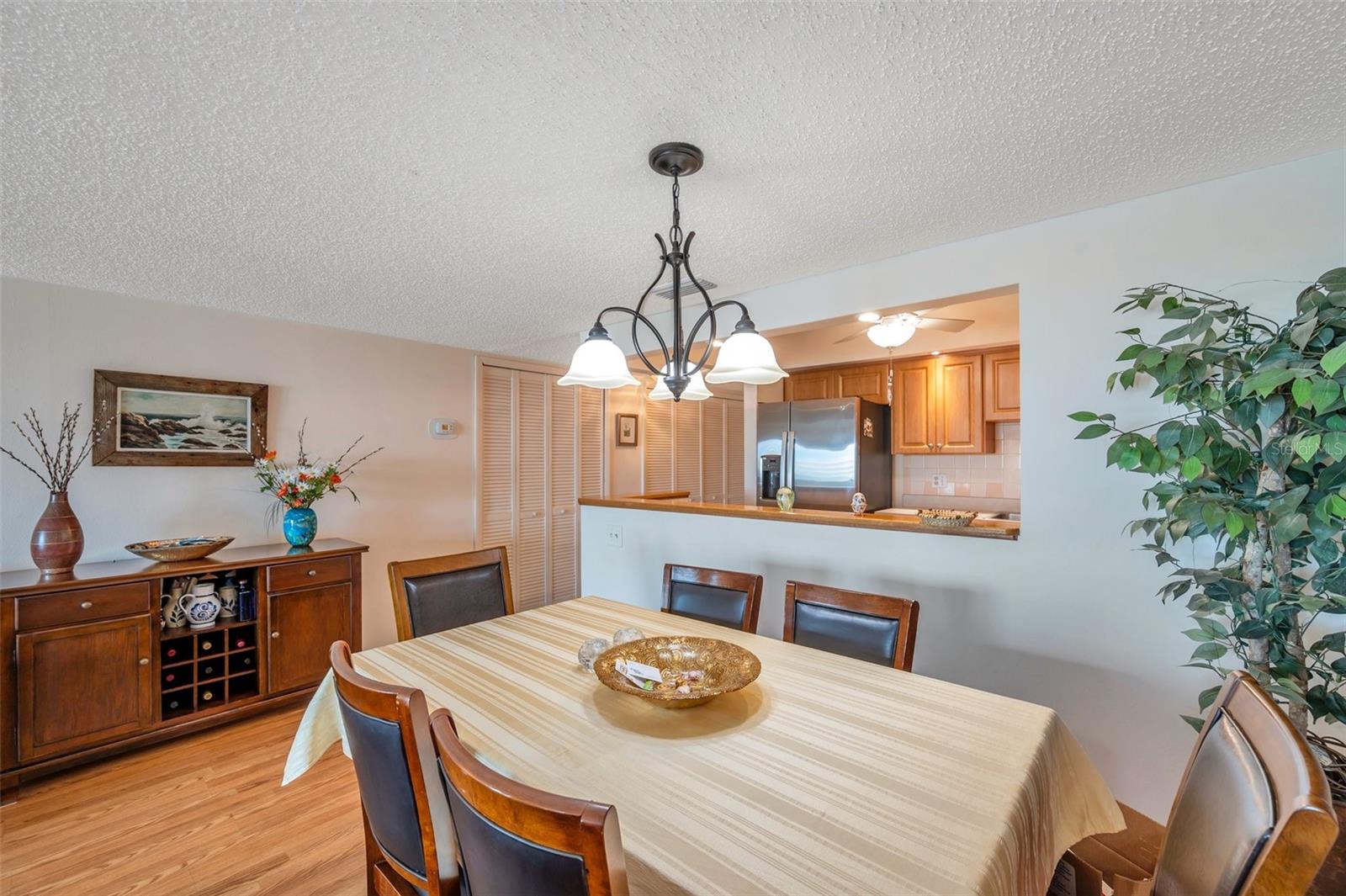 Image 14 of 48 For 7600 Sun Island Drive S 407