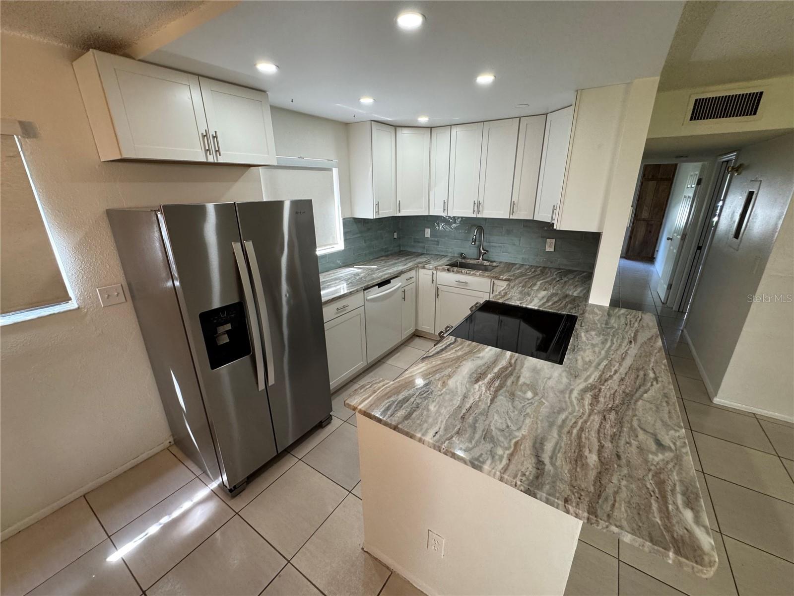 Image 18 of 50 For 3300 Fox Chase Circle N 229