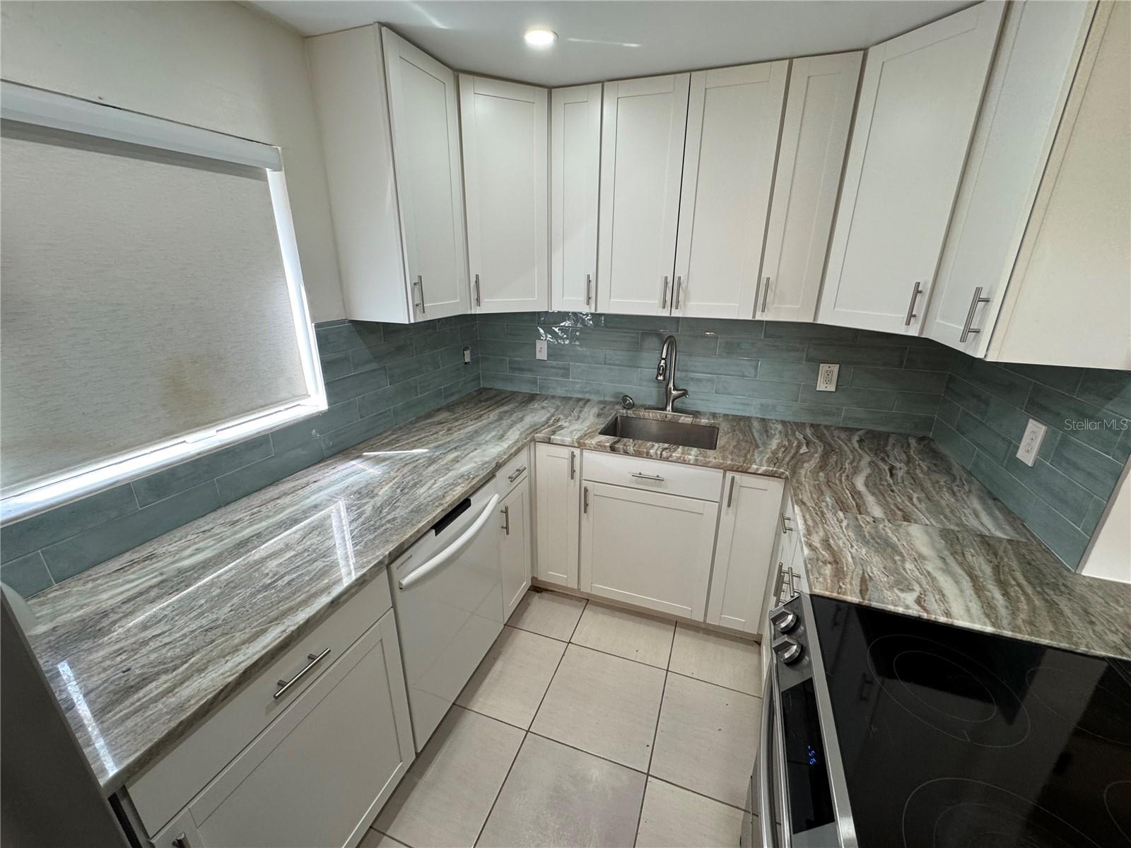 Image 20 of 50 For 3300 Fox Chase Circle N 229