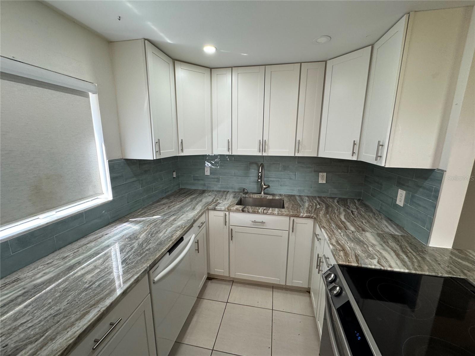 Image 22 of 50 For 3300 Fox Chase Circle N 229