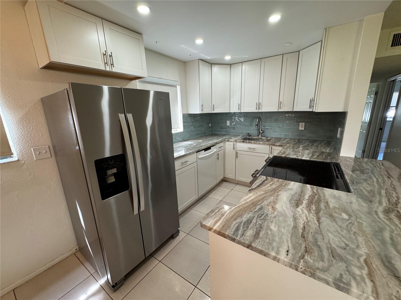 Image 24 of 50 For 3300 Fox Chase Circle N 229