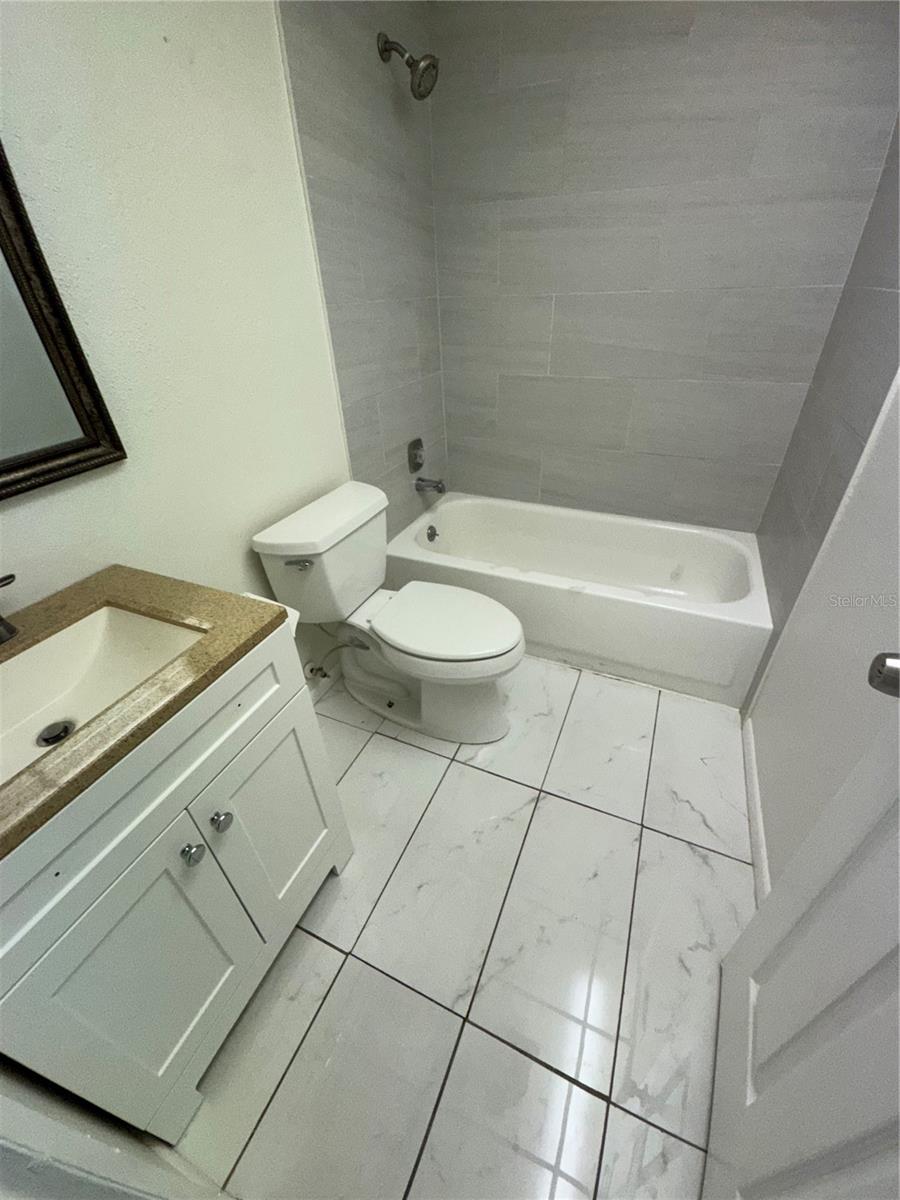 Image 30 of 50 For 3300 Fox Chase Circle N 229