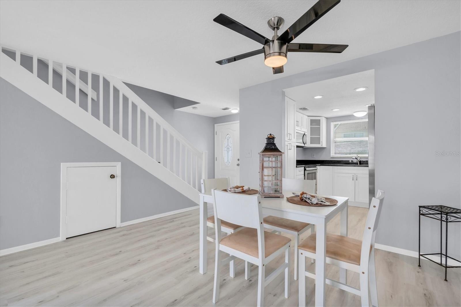 Image 3 of 11 For 3041 Pines Drive 52