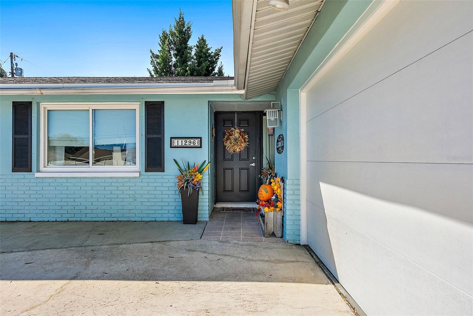 Image 2 of 27 For 11296 90th Avenue