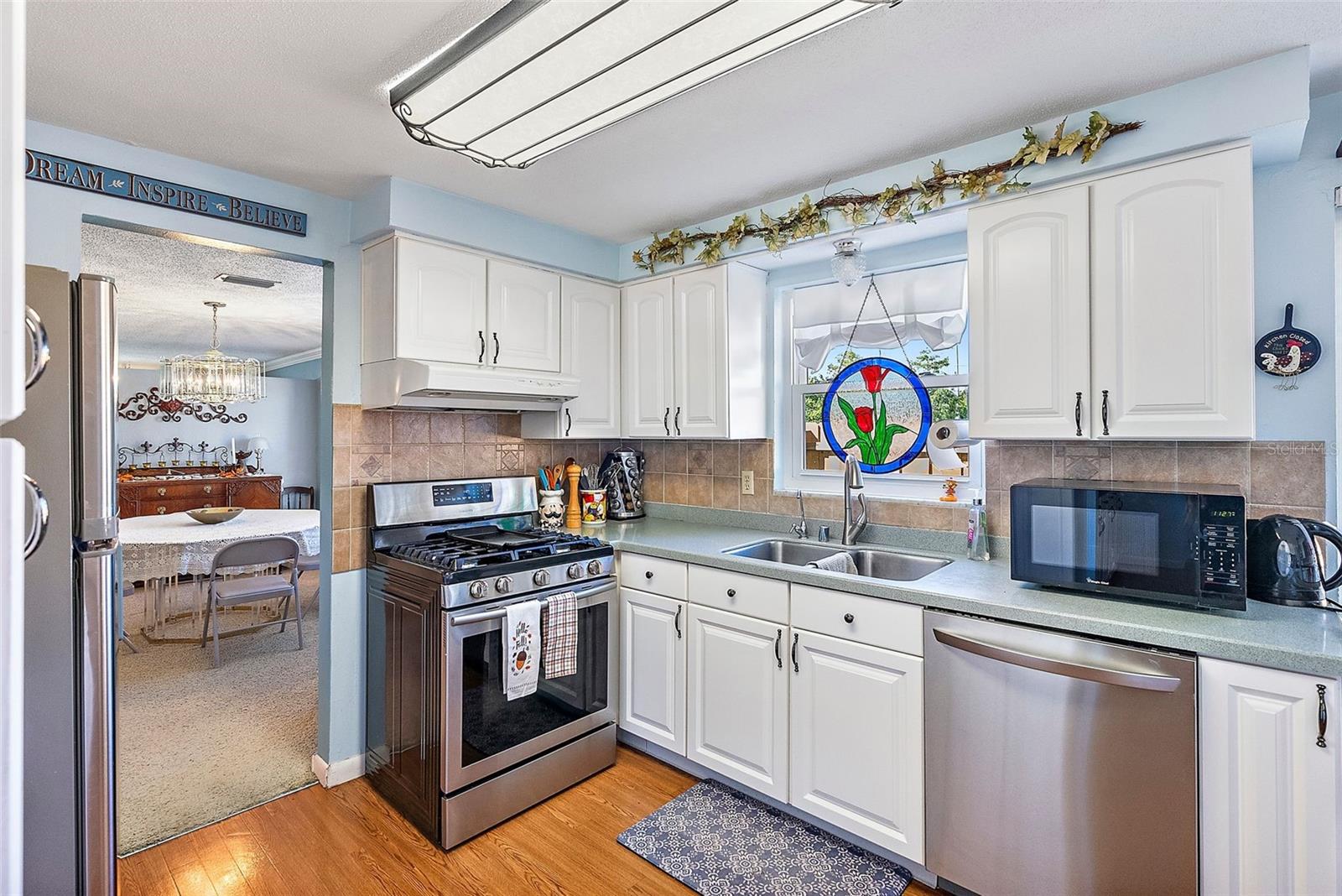 Image 6 of 27 For 11296 90th Avenue