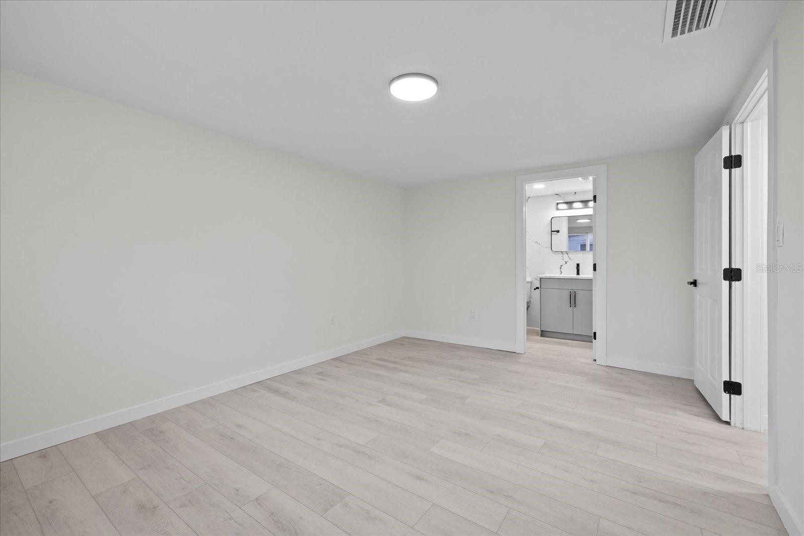 Image 13 of 42 For 15025 Shark Street