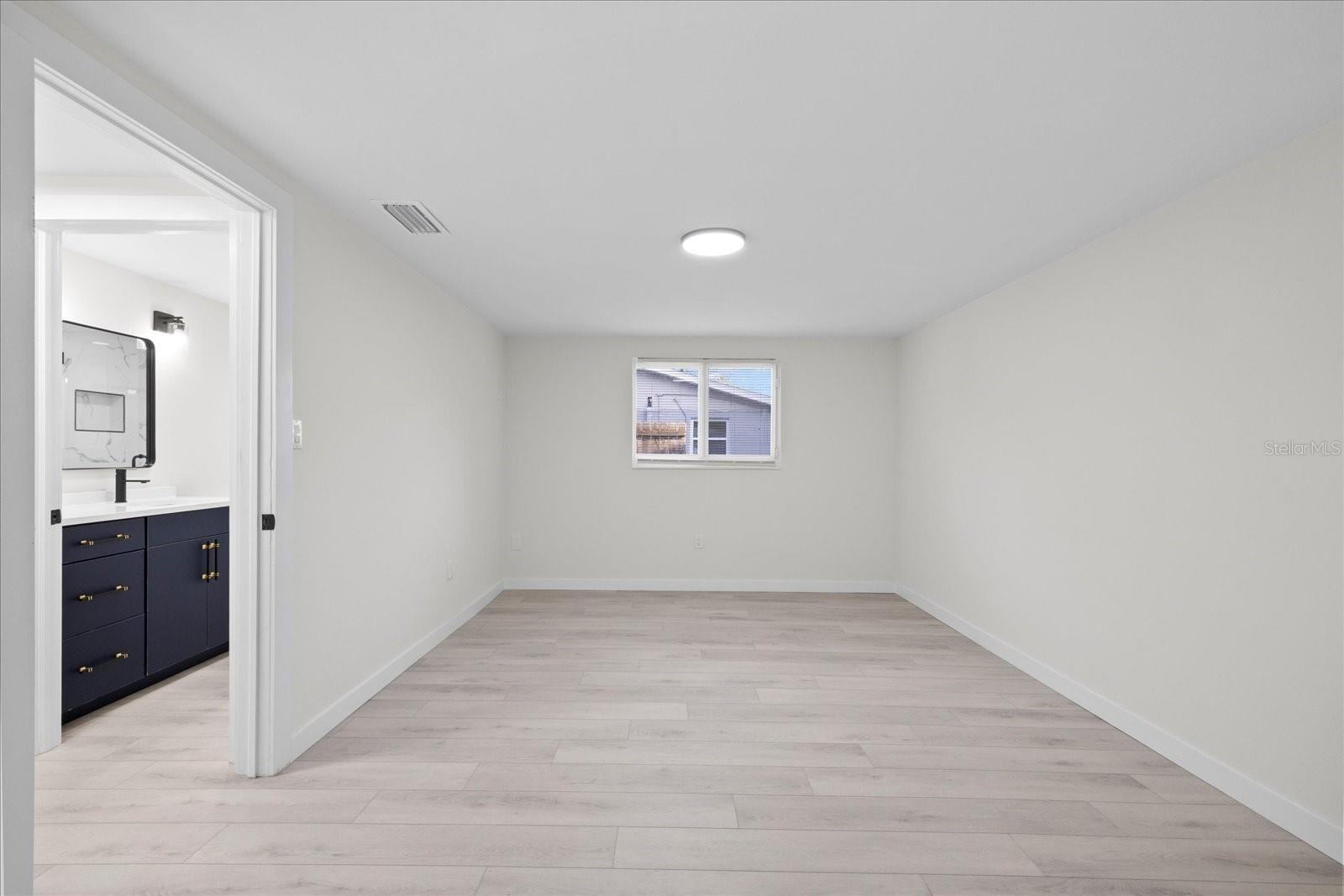Image 15 of 42 For 15025 Shark Street