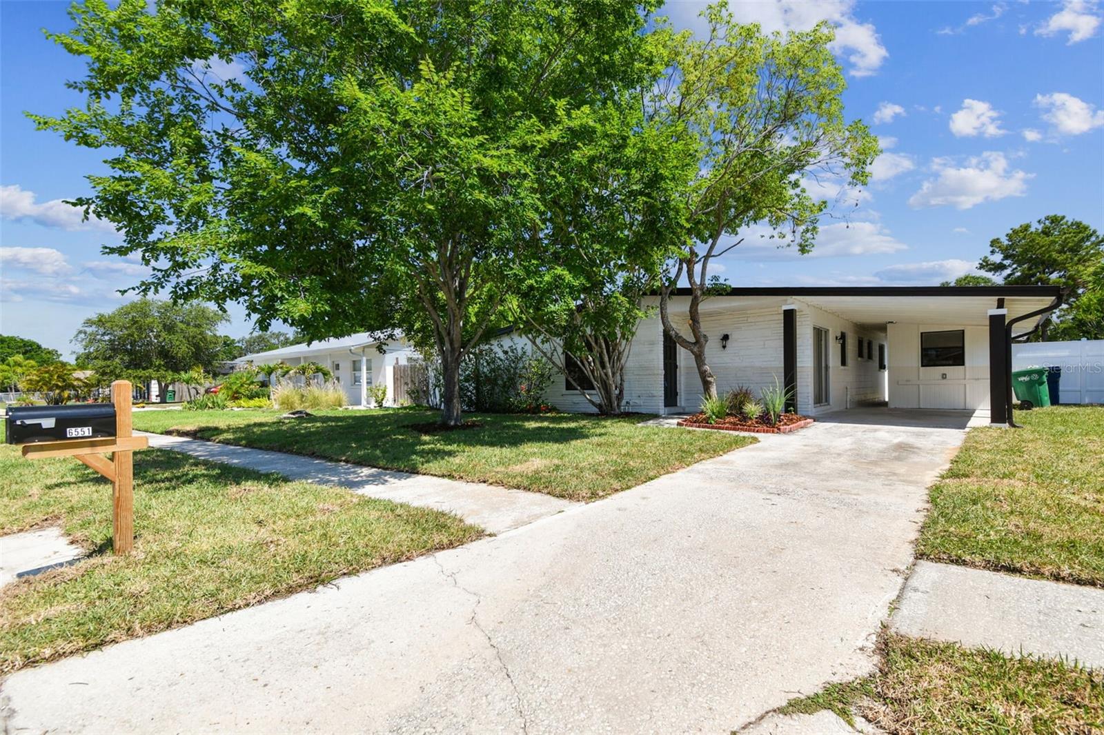 Image 4 of 62 For 6551 West Shore Circle