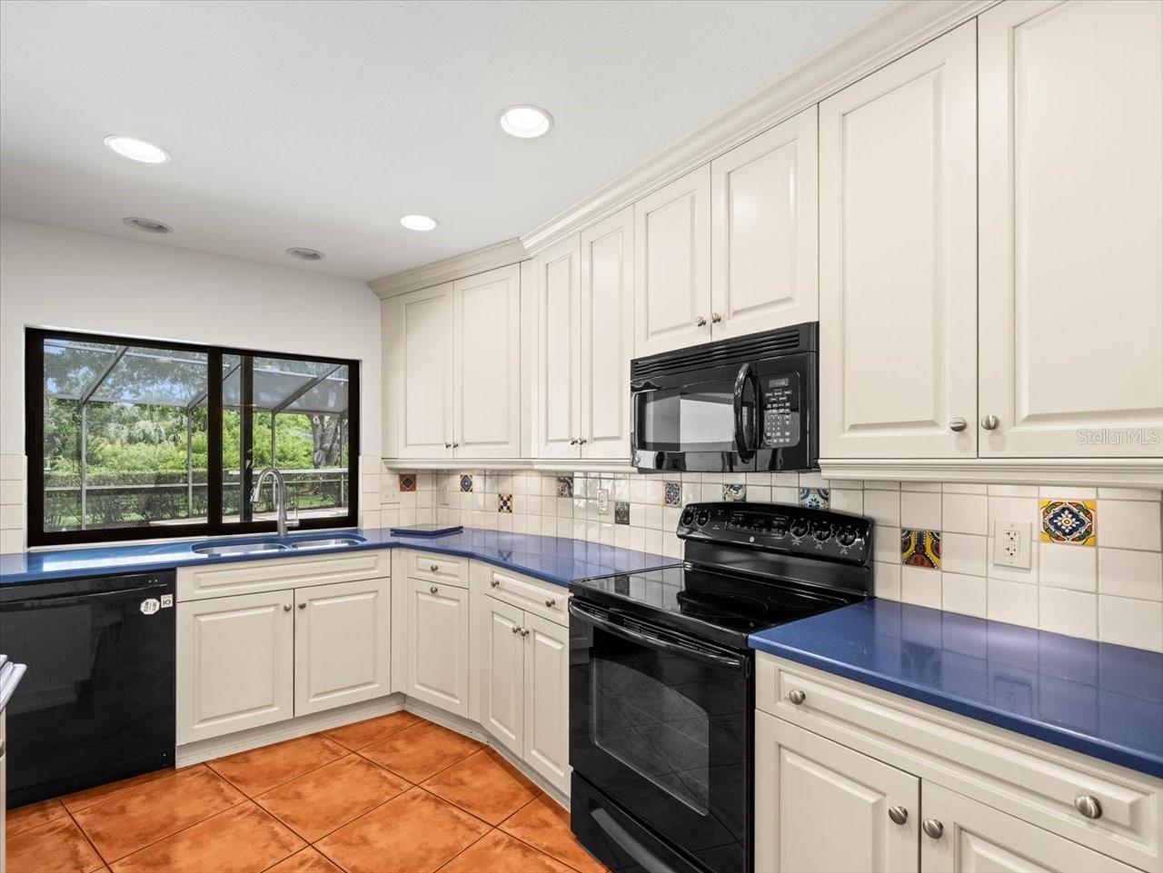 Image 18 of 56 For 13608 Lytton Way