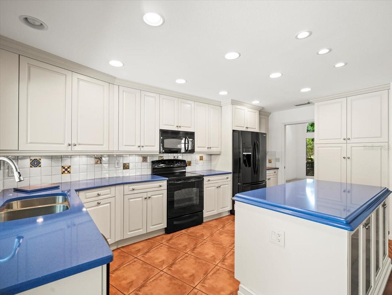 Image 19 of 56 For 13608 Lytton Way