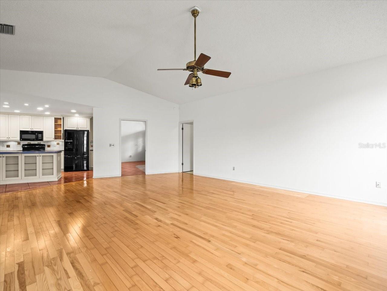 Image 51 of 56 For 13608 Lytton Way