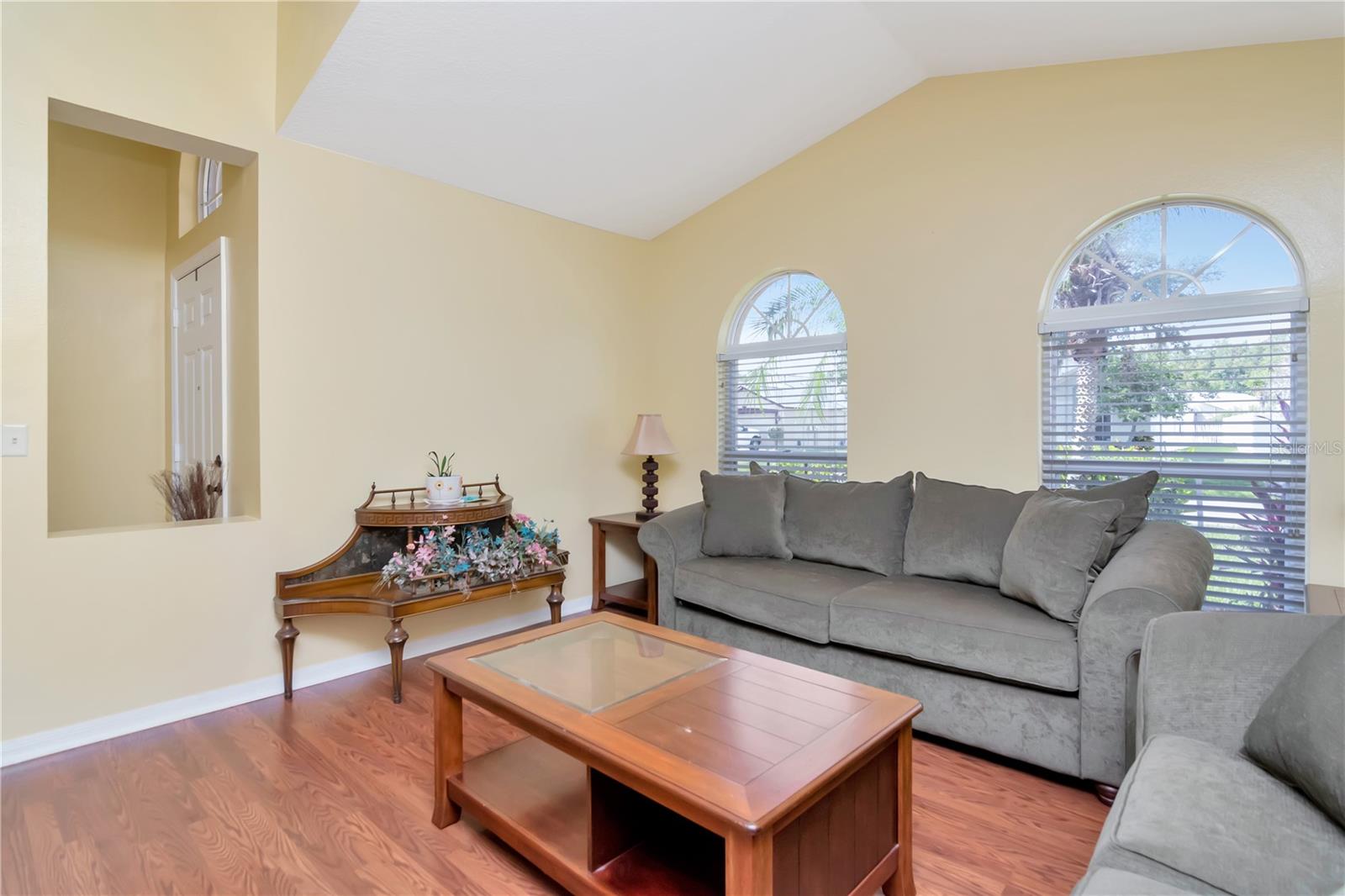 Image 10 of 39 For 30445 Tremont Drive