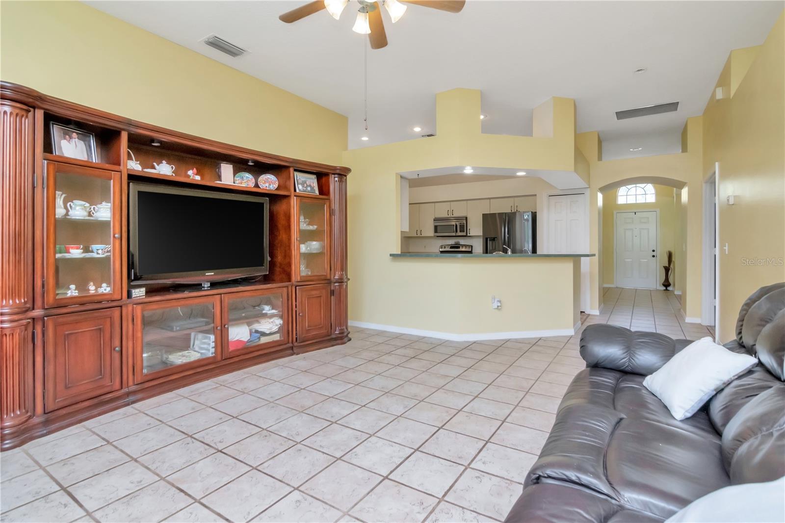 Image 11 of 39 For 30445 Tremont Drive