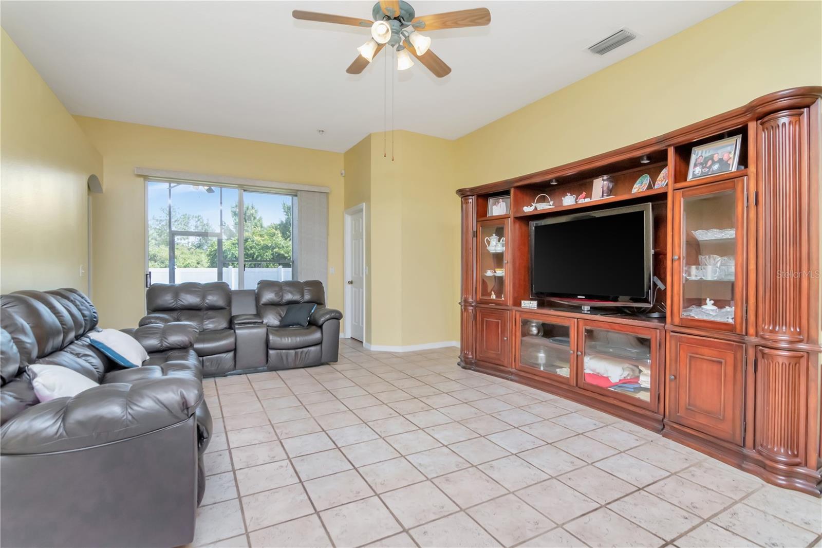 Image 12 of 39 For 30445 Tremont Drive