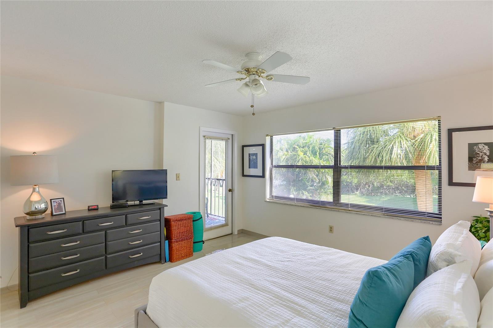 Image 14 of 29 For 1328 Pasadena Avenue S 207
