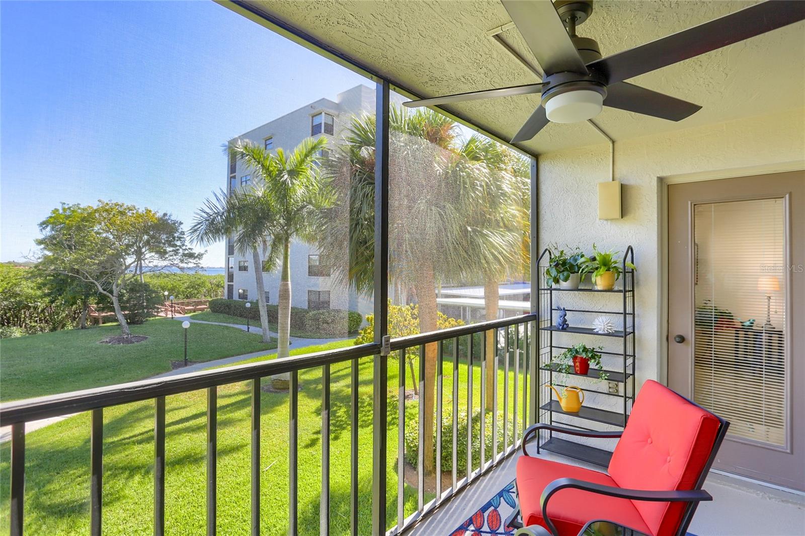 Image 20 of 29 For 1328 Pasadena Avenue S 207