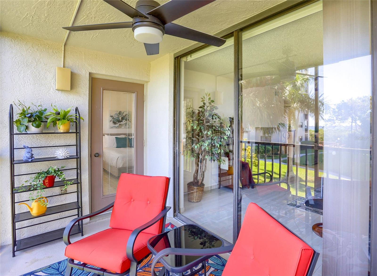 Image 21 of 29 For 1328 Pasadena Avenue S 207