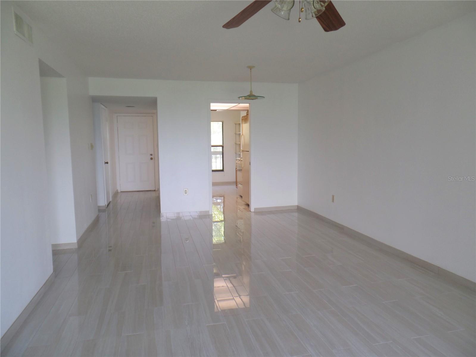 Image 4 of 29 For 1328 Pasadena Avenue S 207
