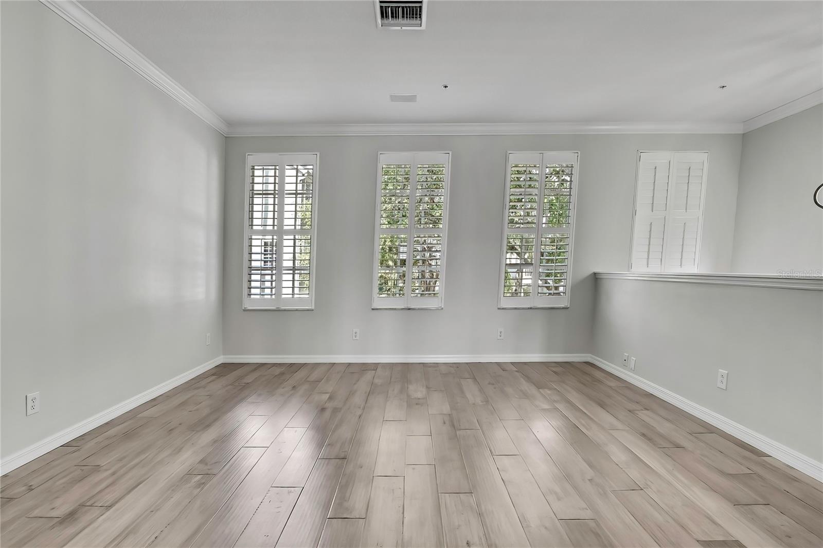 Image 15 of 66 For 1402 Harbour Walk Road
