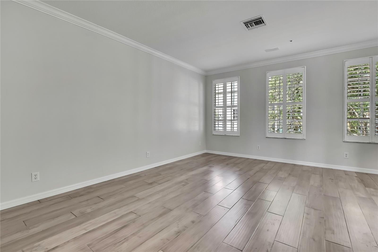Image 16 of 66 For 1402 Harbour Walk Road