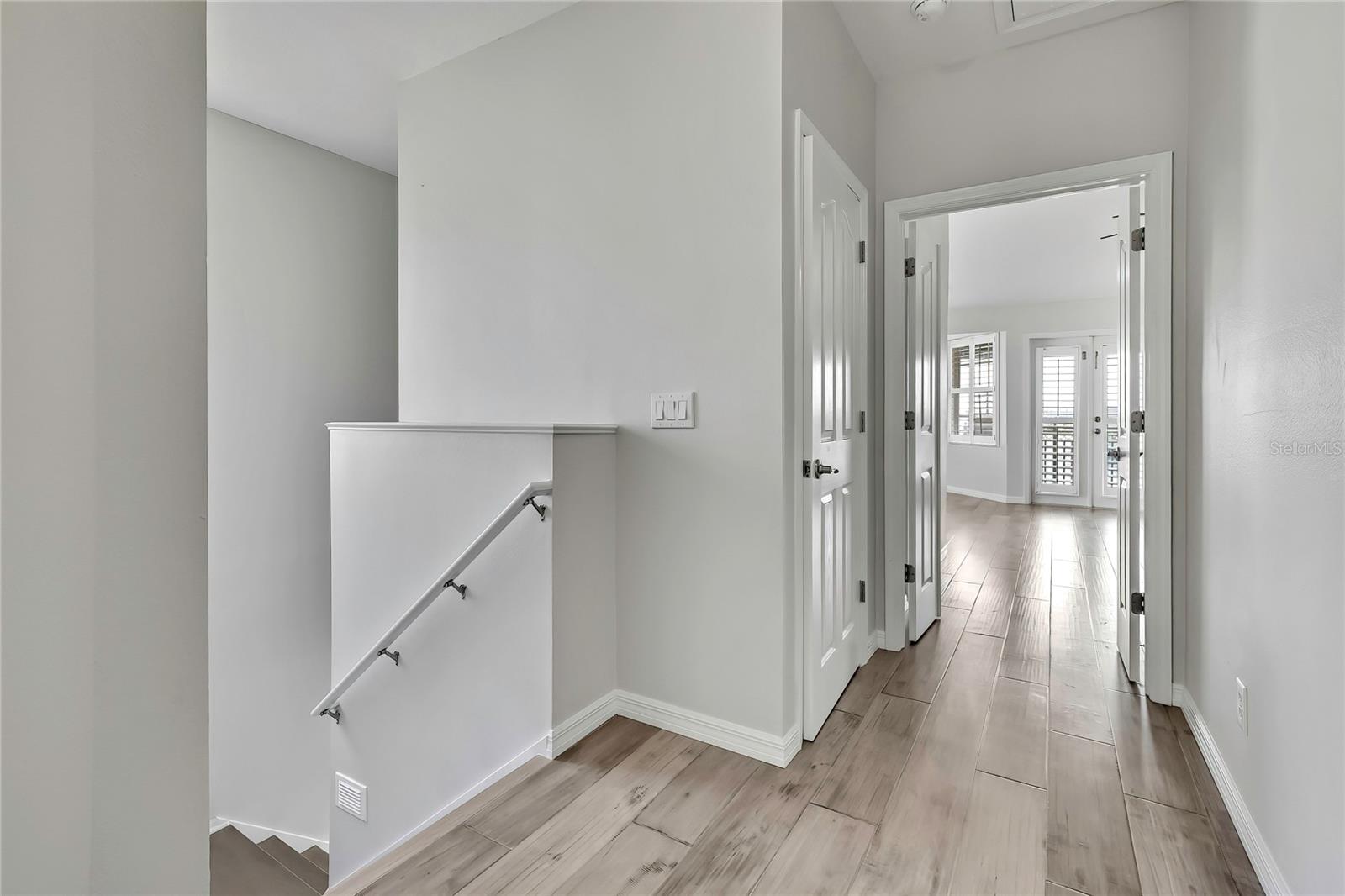 Image 30 of 66 For 1402 Harbour Walk Road