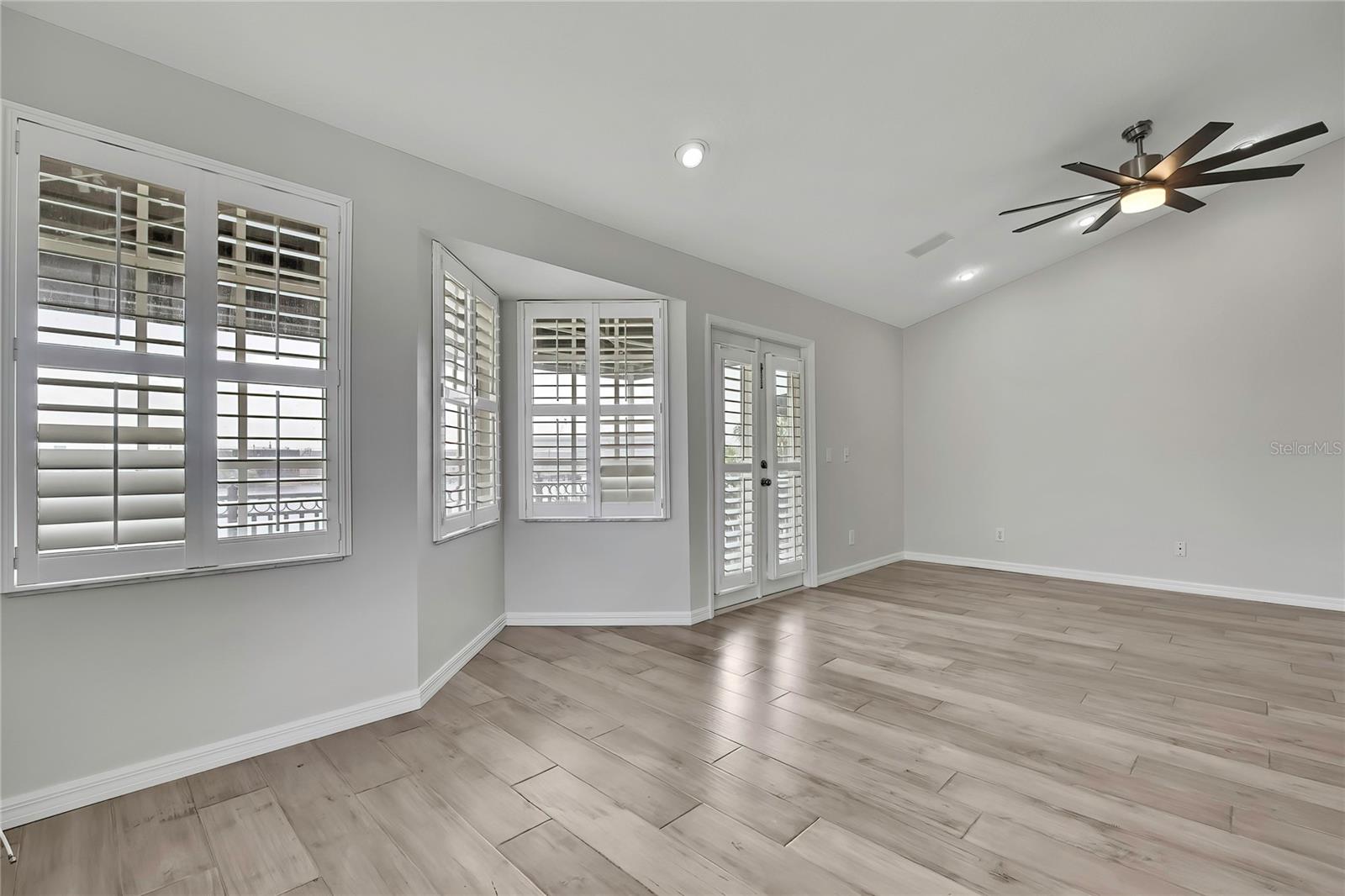 Image 38 of 66 For 1402 Harbour Walk Road