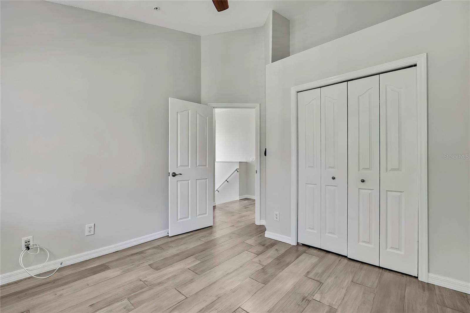 Image 45 of 66 For 1402 Harbour Walk Road