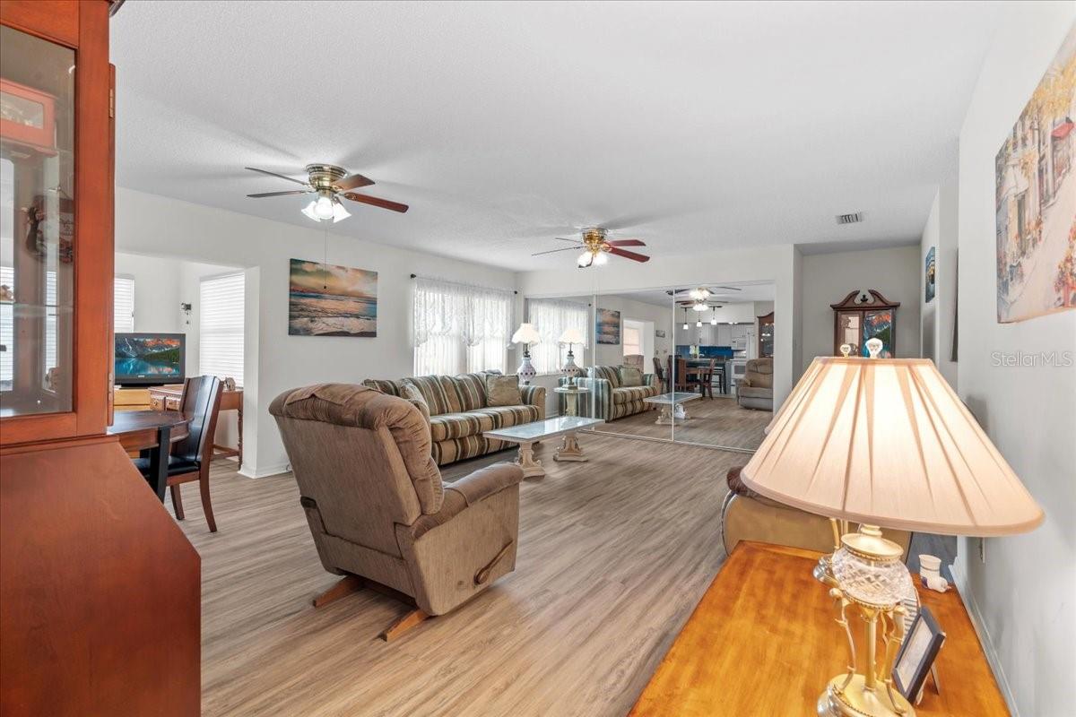 Image 11 of 34 For 2214 Highclere Circle 6