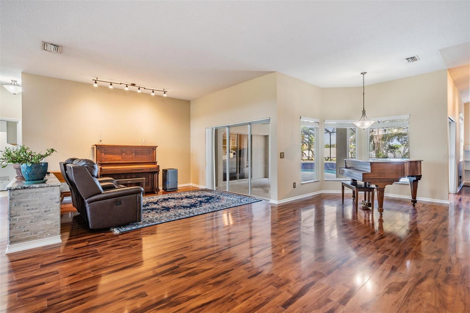 Image 11 of 46 For 6411 Barton Road
