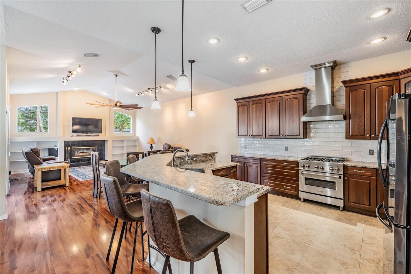 Image 6 of 46 For 6411 Barton Road