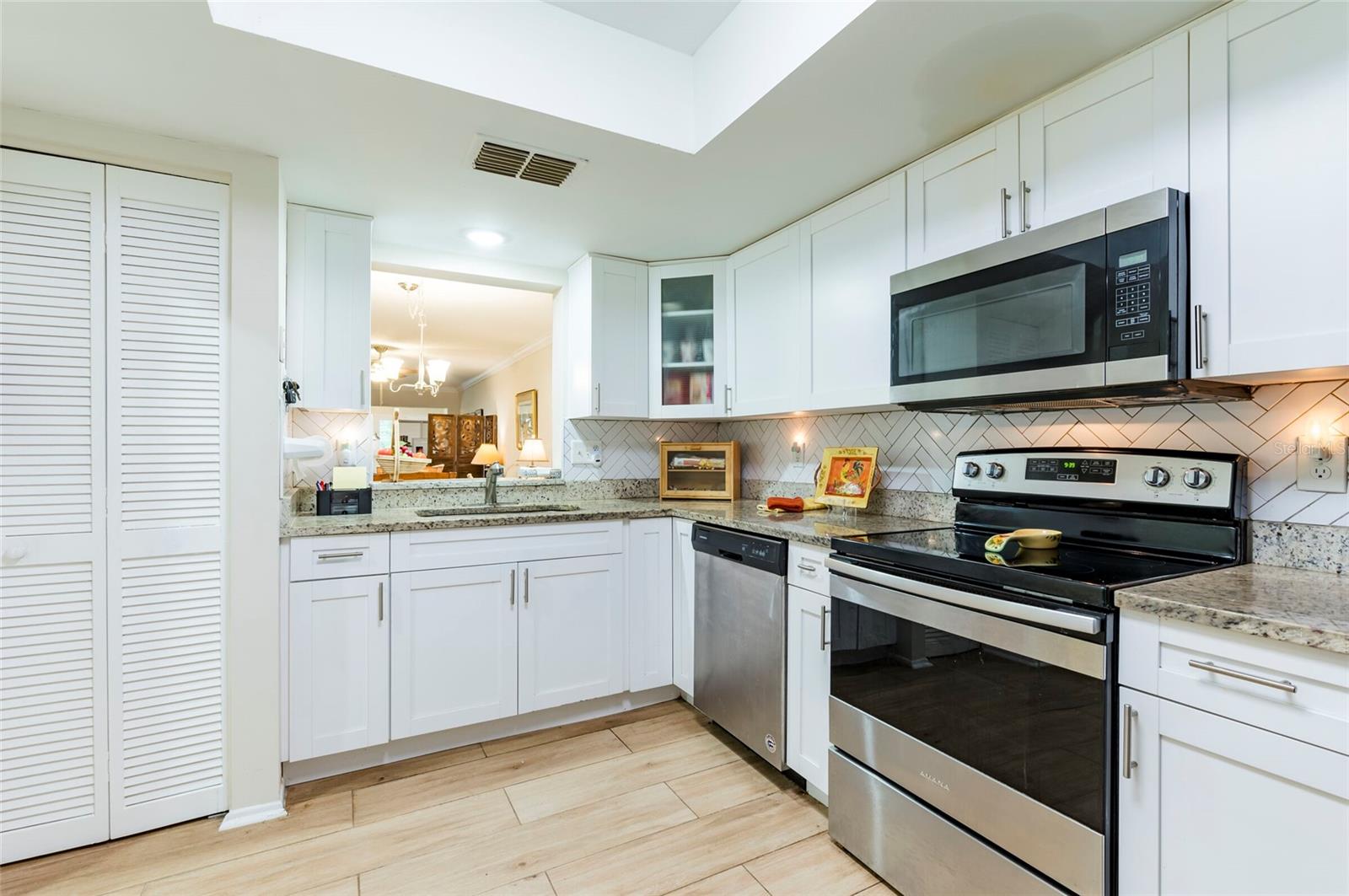 Image 4 of 22 For 2238 Lark Circle W D