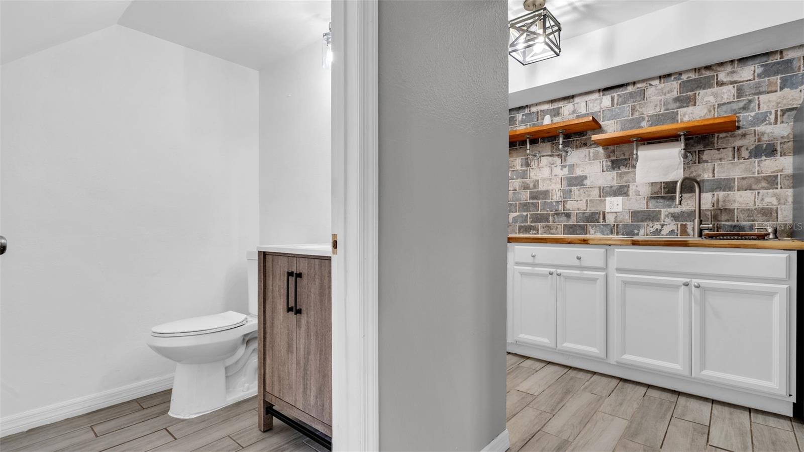 Image 12 of 37 For 1844 Bough Avenue C