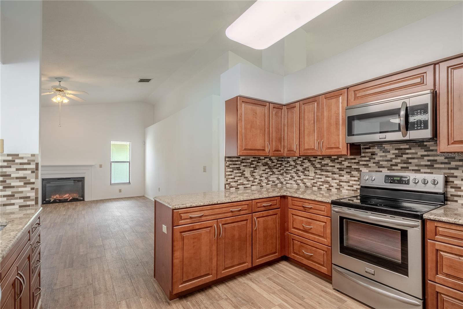 Image 14 of 51 For 1838 Eagle Ridge Boulevard
