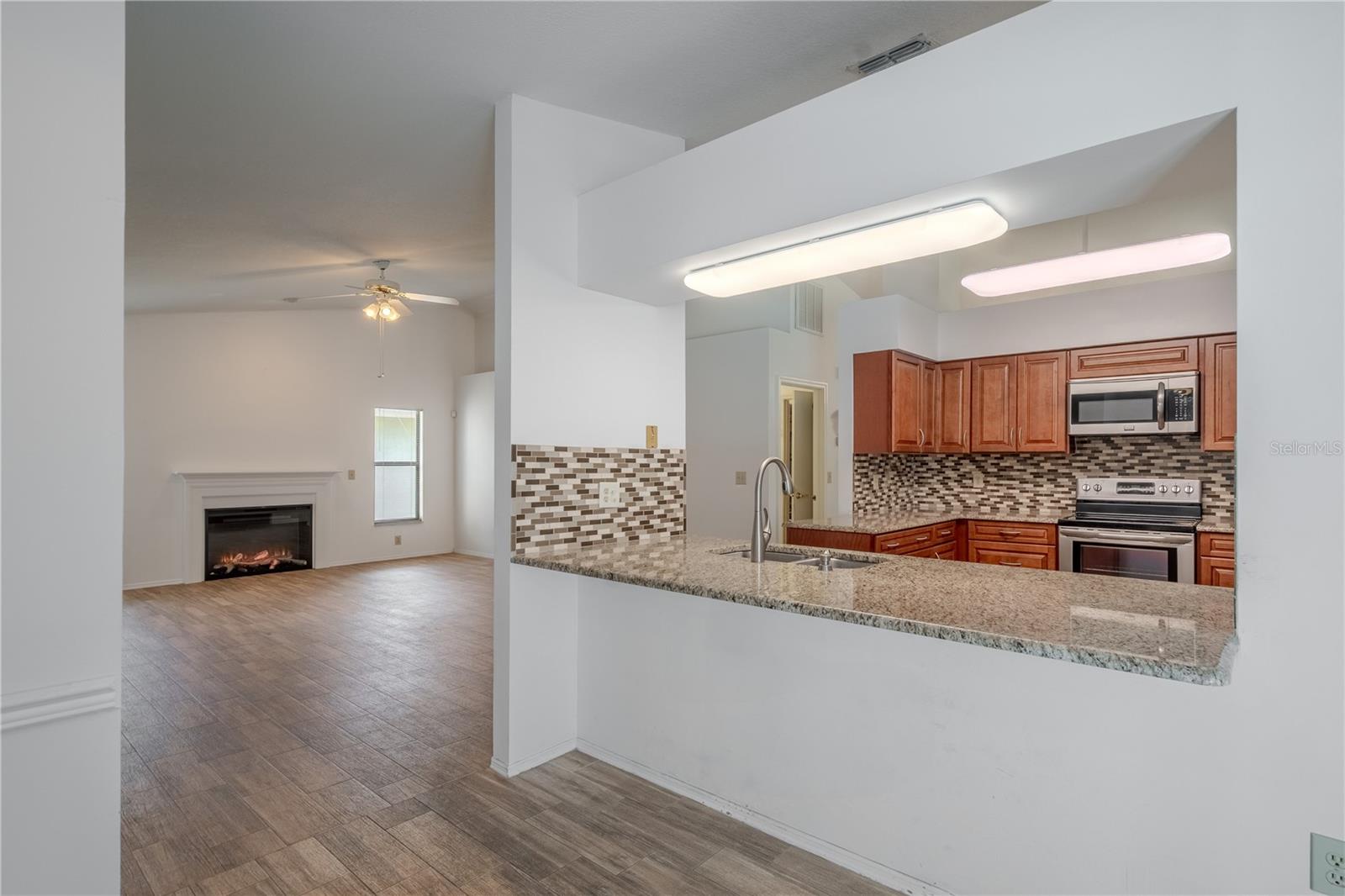 Image 16 of 51 For 1838 Eagle Ridge Boulevard