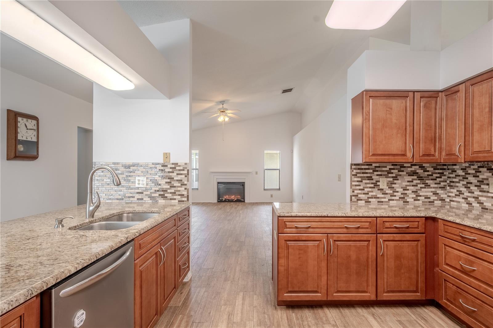Image 22 of 51 For 1838 Eagle Ridge Boulevard