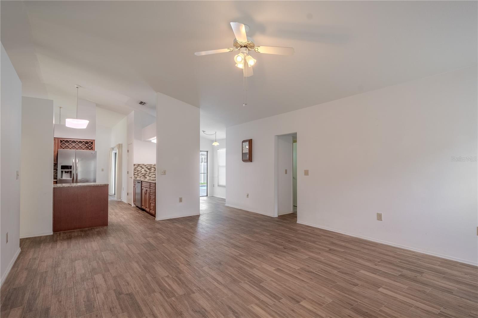 Image 24 of 51 For 1838 Eagle Ridge Boulevard