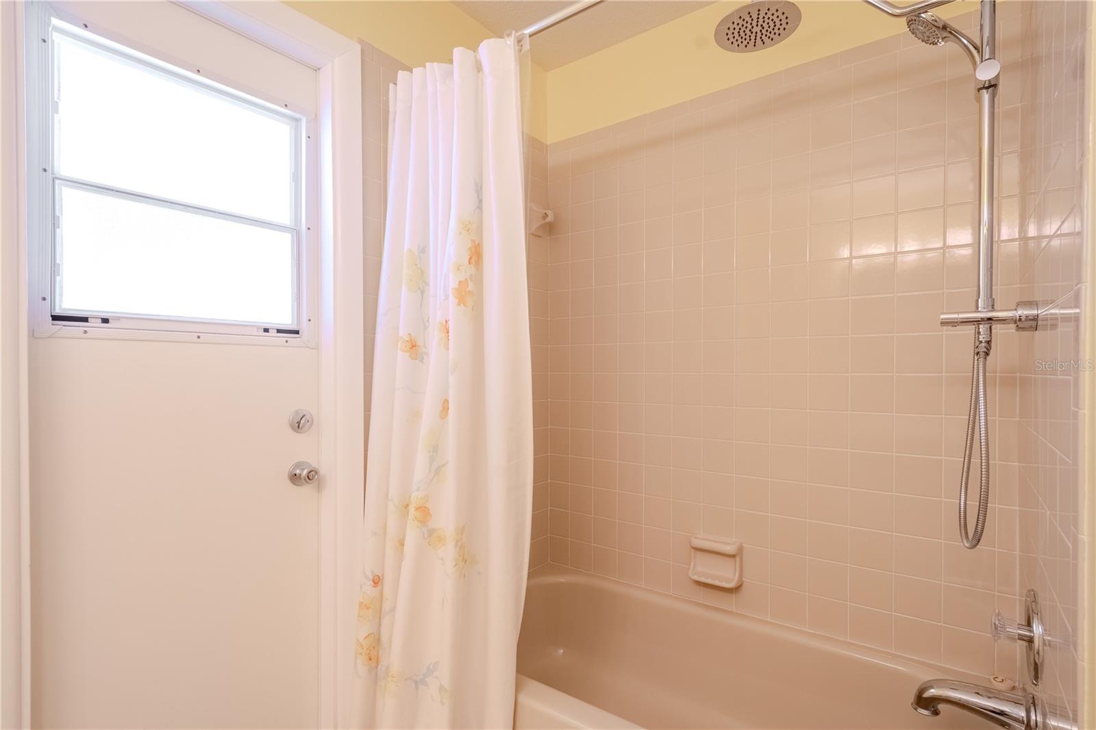 Image 36 of 51 For 1838 Eagle Ridge Boulevard