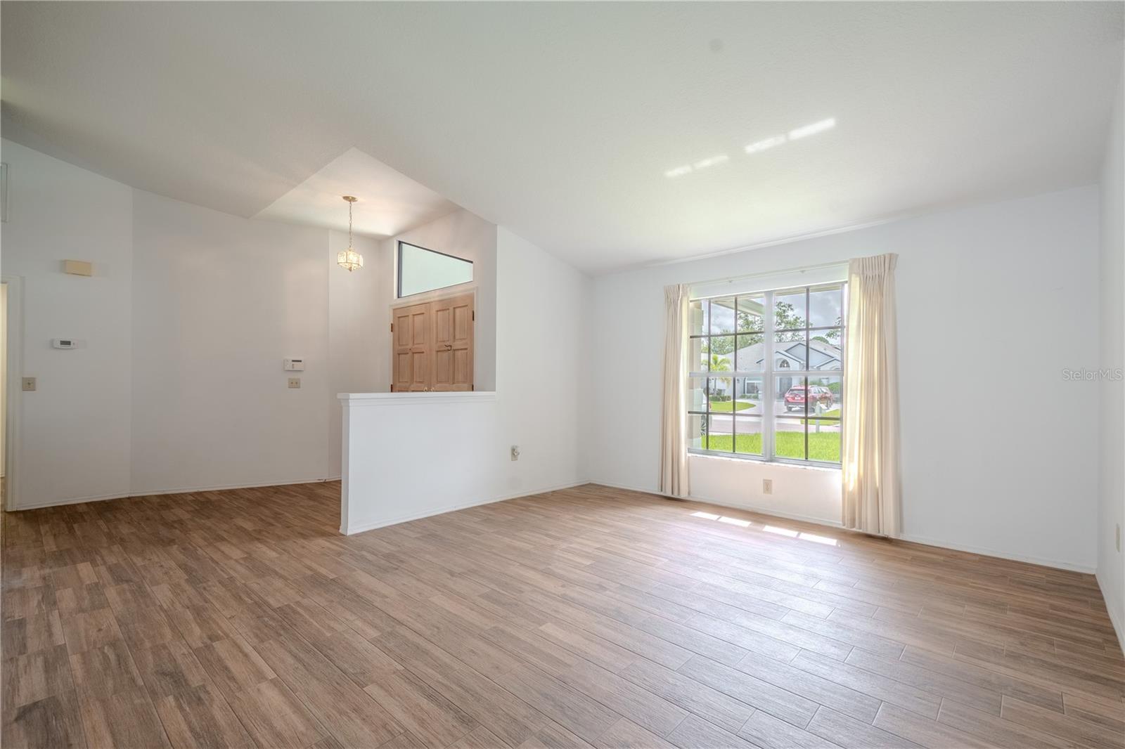 Image 6 of 51 For 1838 Eagle Ridge Boulevard