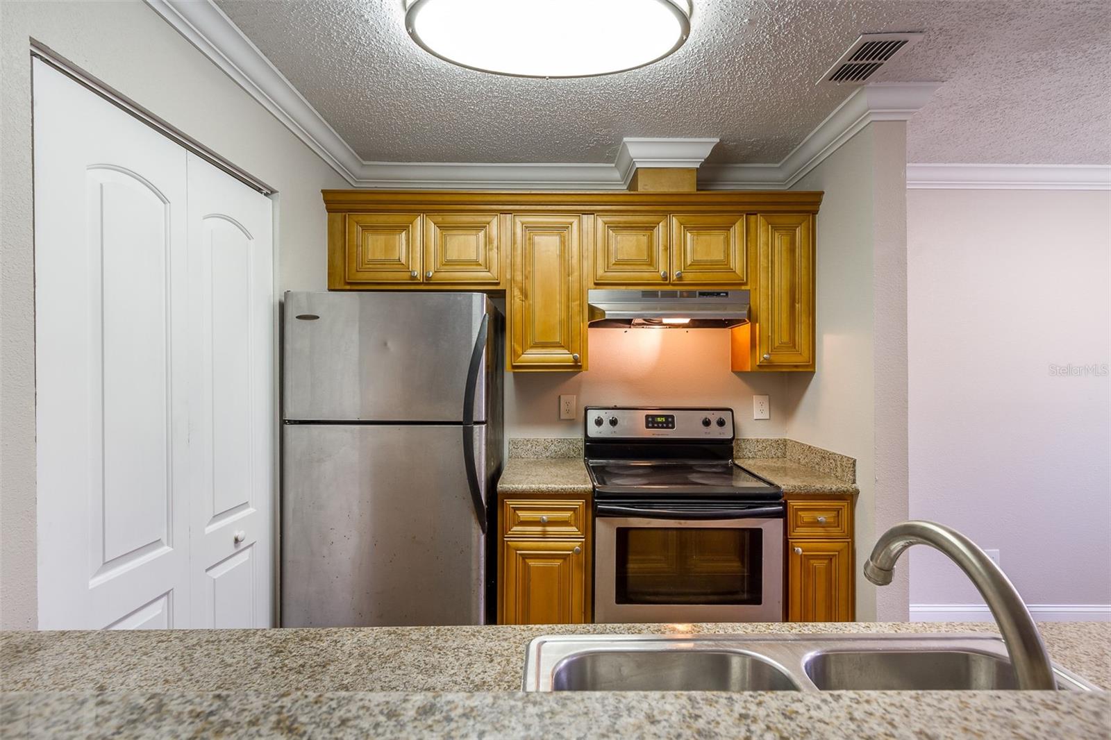 Image 3 of 10 For 7298 Ulmerton Road 306