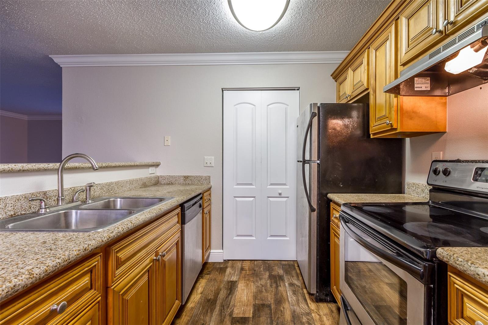 Image 5 of 10 For 7298 Ulmerton Road 306