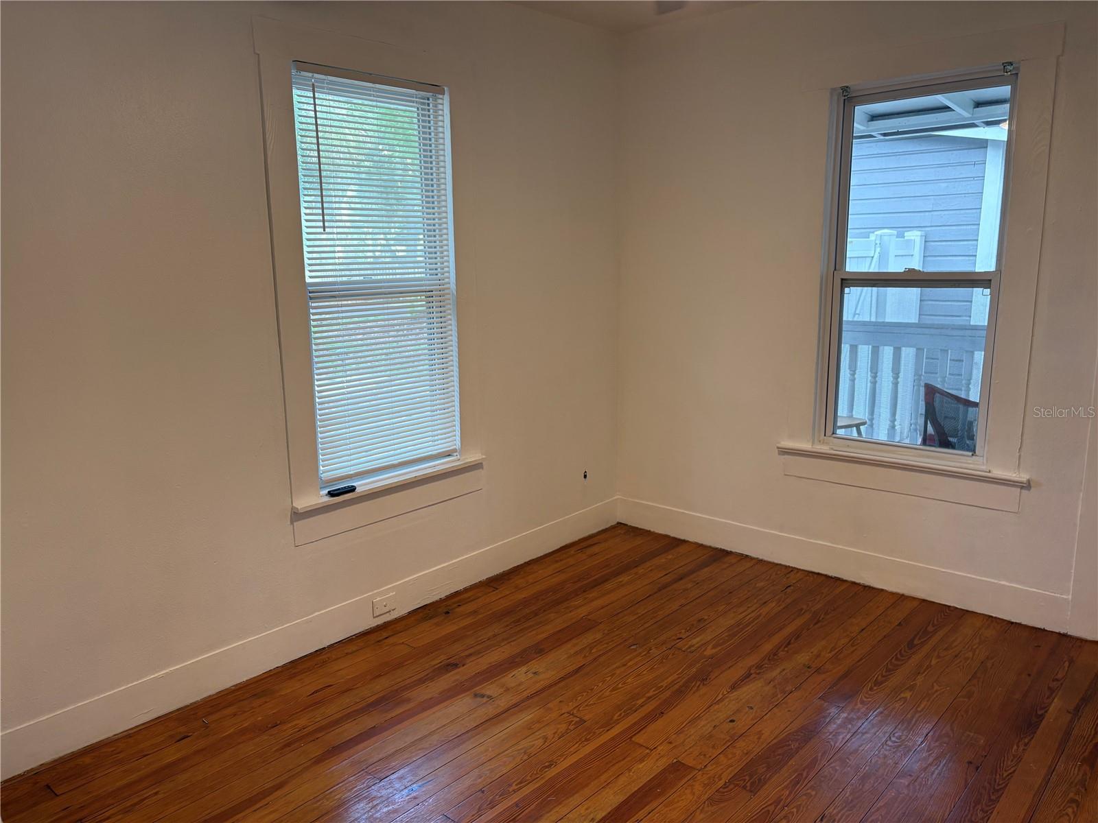 Image 11 of 30 For 420 5th Street N