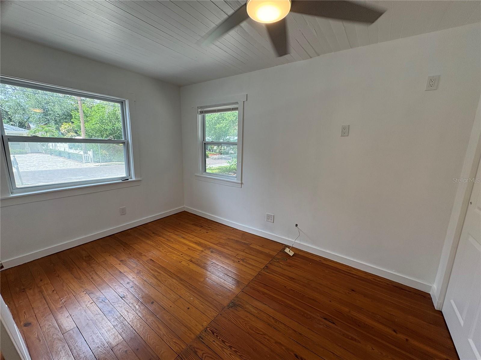 Image 13 of 30 For 420 5th Street N