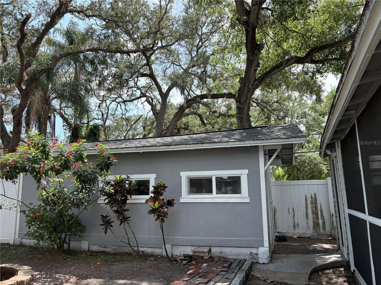 Image 23 of 30 For 420 5th Street N