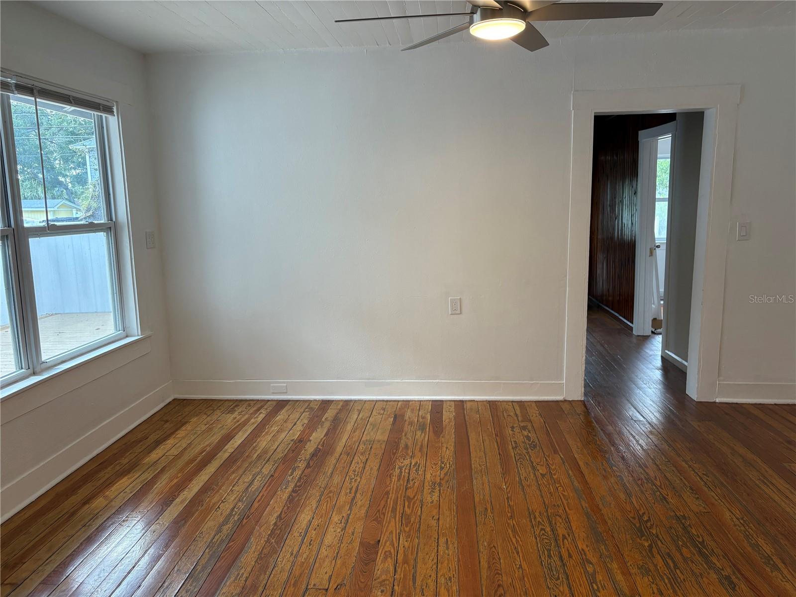 Image 9 of 30 For 420 5th Street N